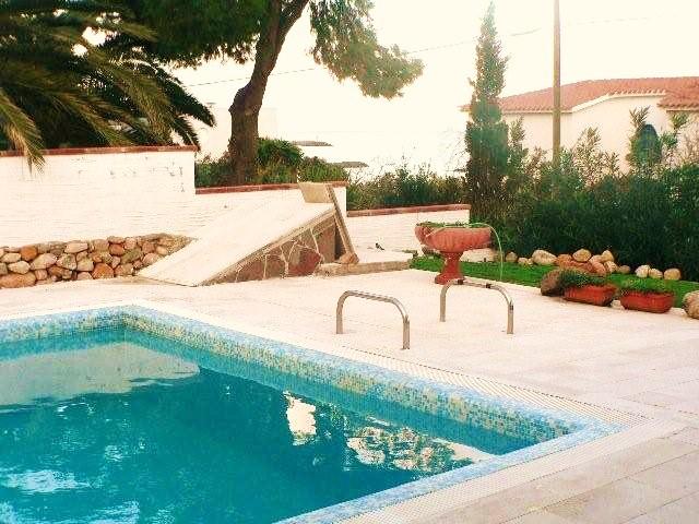 Villa Marcella con Piscina fronte mare Porto Columbu Pula Sud Sardegna